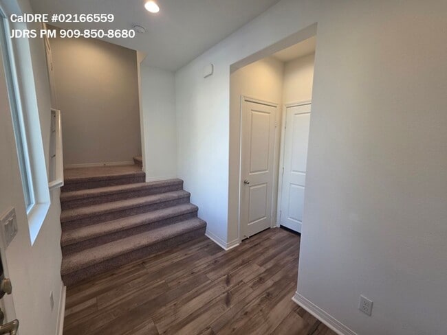 Building Photo - Irvine 2 Bedroom Condo