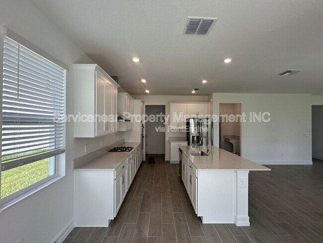 Building Photo - 11748 71st Ave E