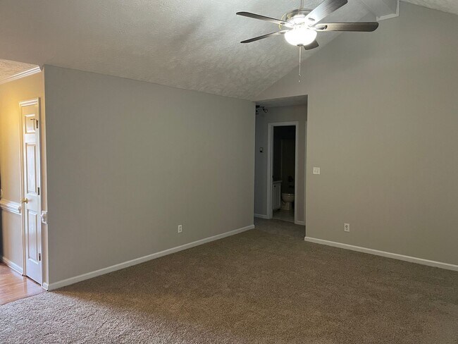 Building Photo - 4 Bedroom Ranch near Fort Bragg