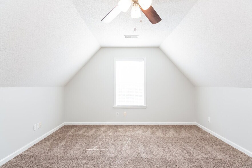 Building Photo - 5186 Zachery Run Cove