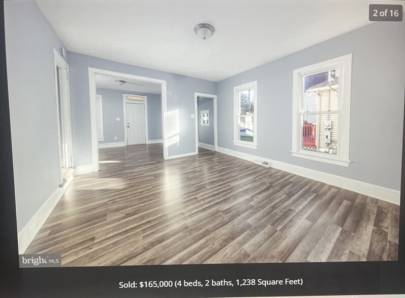 Dinning room - 207 E Broad St