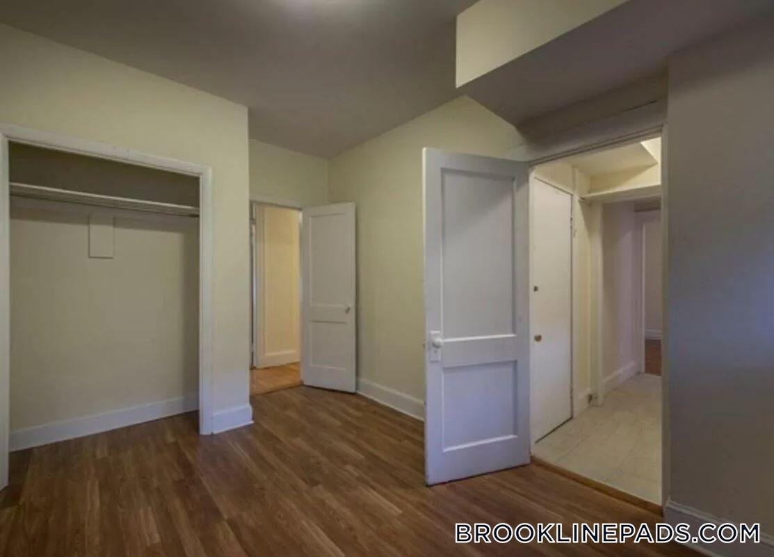 Building Photo - 26 Hamilton Rd