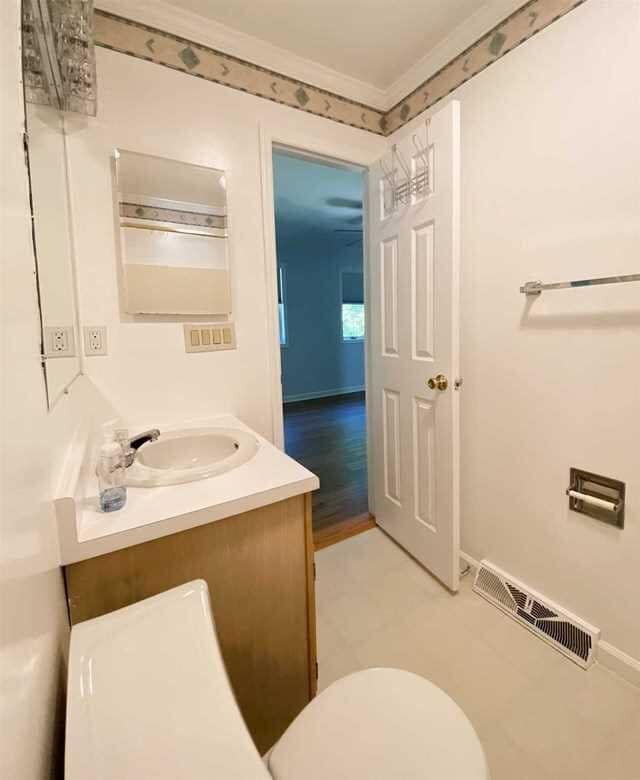 Building Photo - 56 Roundtree Ct