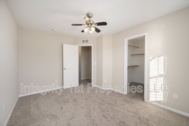 Building Photo - 9111 N Dalton Ave