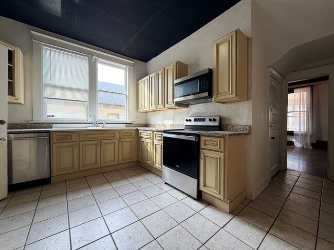 Building Photo - 1283 Harbert Ave