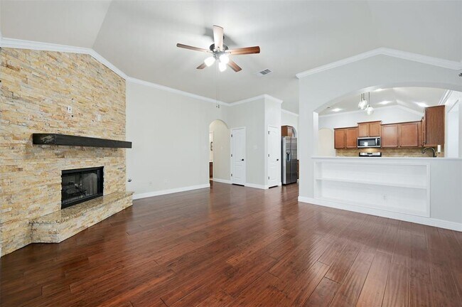 Building Photo - 116 Wolf Creek Way