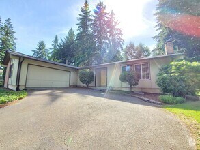 Building Photo - Prime Redmond Rambler 3 Bed/Large Yard