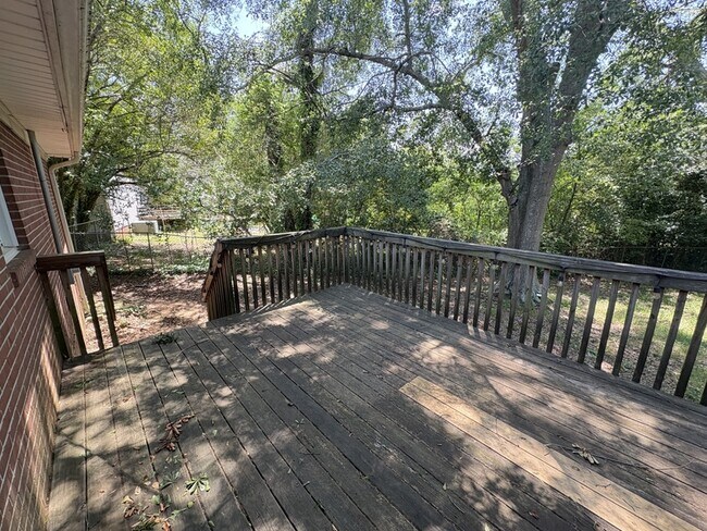 Building Photo - 650 Berkeley Dr