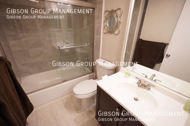 Building Photo - 3000 E SUNRISE LAKES Dr