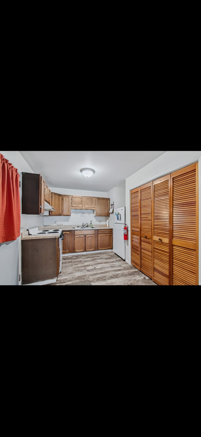 Building Photo - Waterville Post Office