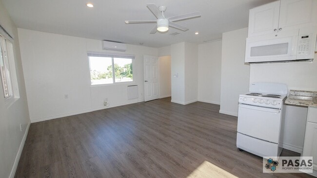 Building Photo - Newly remodeled ADU in a great neighborhood!