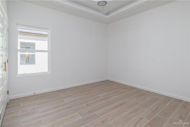 Building Photo - 2709 Brookside Bend St