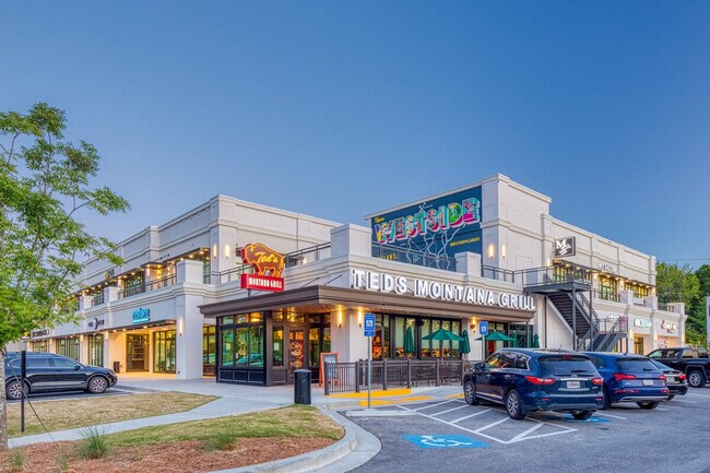 Building Photo - 2048 Bolton Dr NW