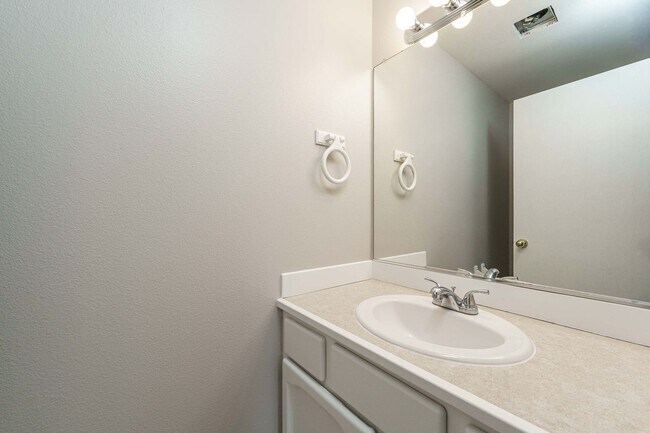 Building Photo - Ask About Specials! A/C Equipped 4 Bedroom 2.5 Bath Located in Desirable Fishers Grove - Union, S...