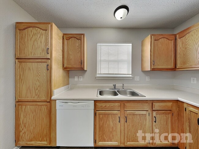 Building Photo - 1502 Osprey Way