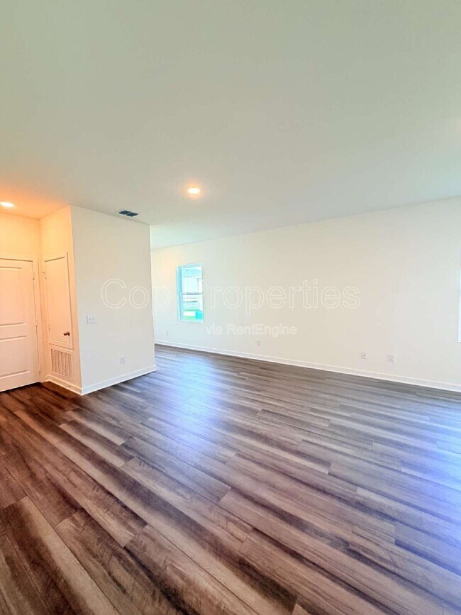 Building Photo - 12807 Prairie Vly