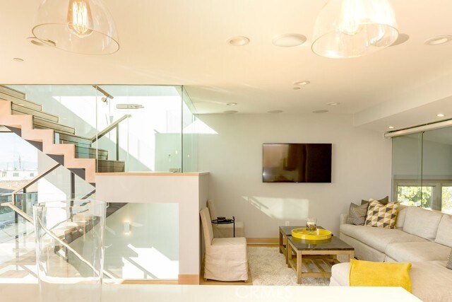 Building Photo - 814 Monterey Blvd