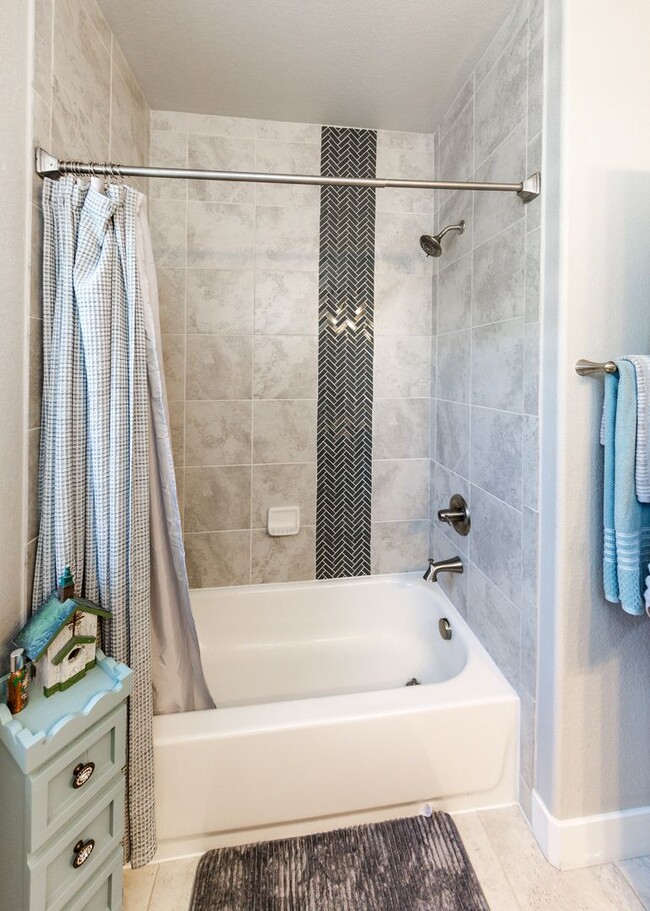 Building Photo - Luxury Ranch-Style Home for Rent | Wolf Ranch | D20 Schools | Pikes Peak Views