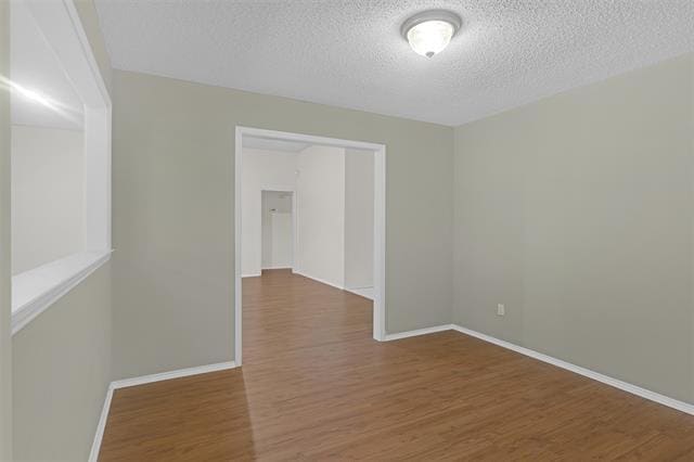 Building Photo - 3807 Woodside Dr