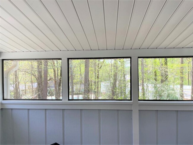 Building Photo - 408 Wynnes Ridge Cir SE