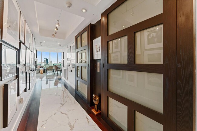 Building Photo - 6000 Indian Creek Dr