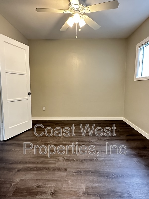 Building Photo - 4431 College Ave