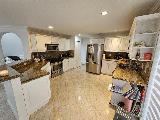 Building Photo - 5201 NW 112th Pl