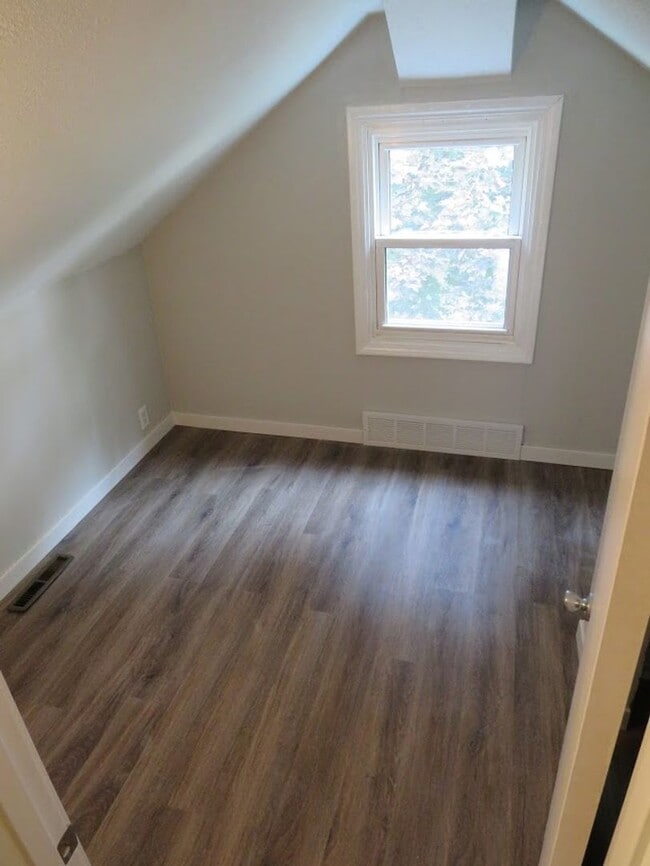 Building Photo - 3406 Blakeley Ave
