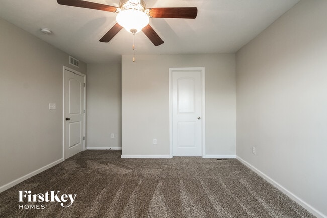 Building Photo - 5782 Open Fields Dr