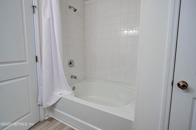 Building Photo - 168 Rambling Brk Trl