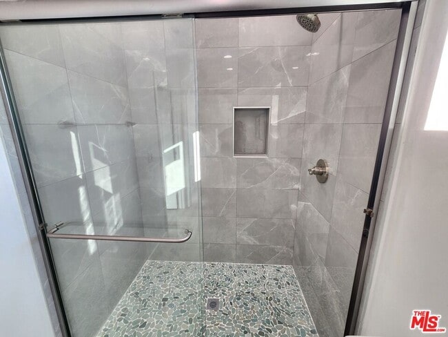 Building Photo - 11618 Balboa Blvd