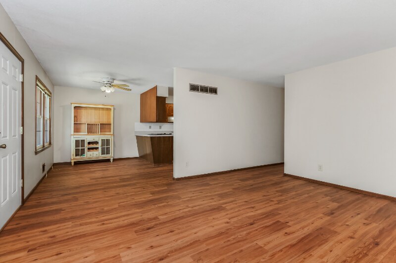 Building Photo - 4421 Sterling Ave
