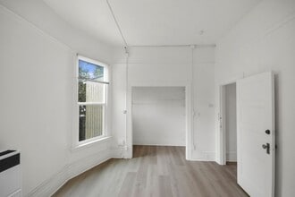 Building Photo - 2509 Dana St