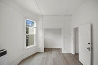 Building Photo - 2509 Dana St