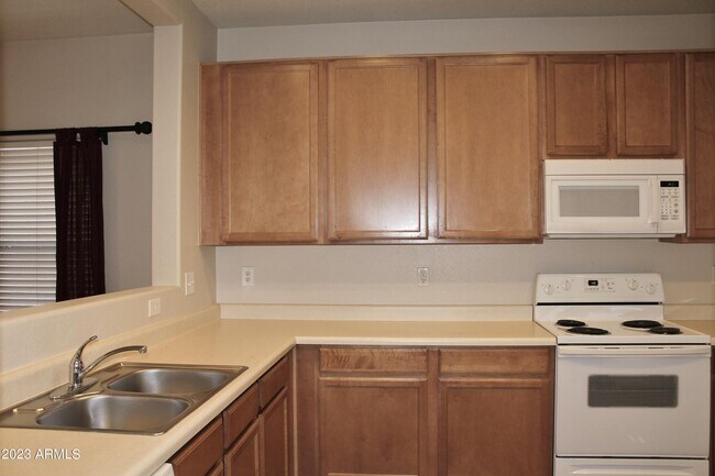 Building Photo - 17278 N 184th Dr