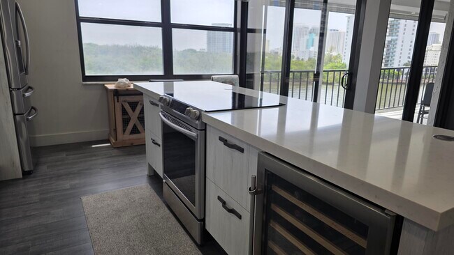 Building Photo - 936 Intracoastal Dr