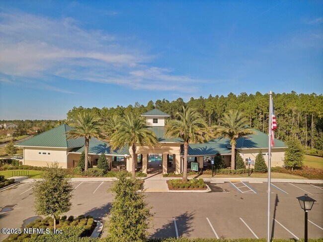 Building Photo - 23 Catesby Ln