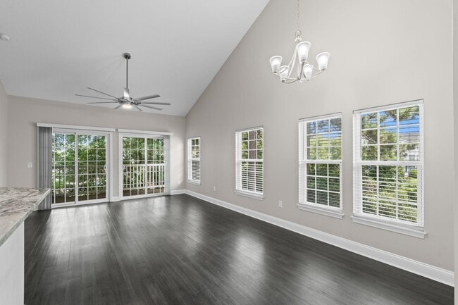 Building Photo - 5026 Belleglen Ct