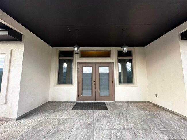 Building Photo - 7227 Sylvia Plath Dr