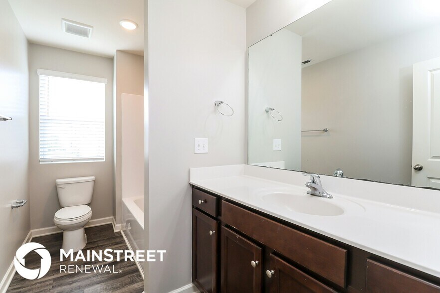 Building Photo - 13030 Joclaire Ct