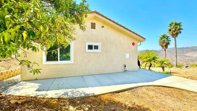 Building Photo - Beautiful Newer Custom-Construction ADU Guest Home on Private Property in Fallbrook & Lovely Neig...