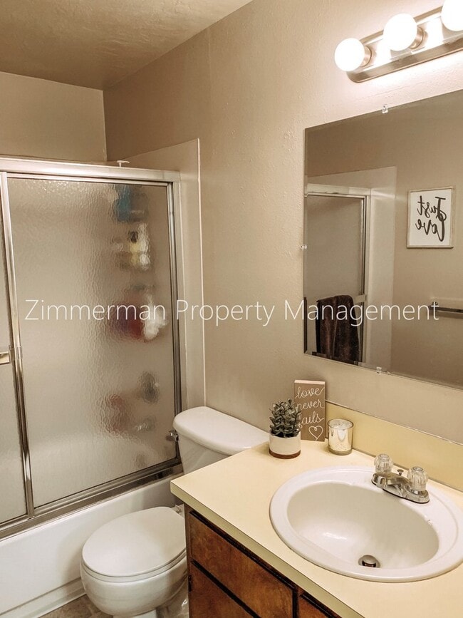 Building Photo - 524-526 67th St