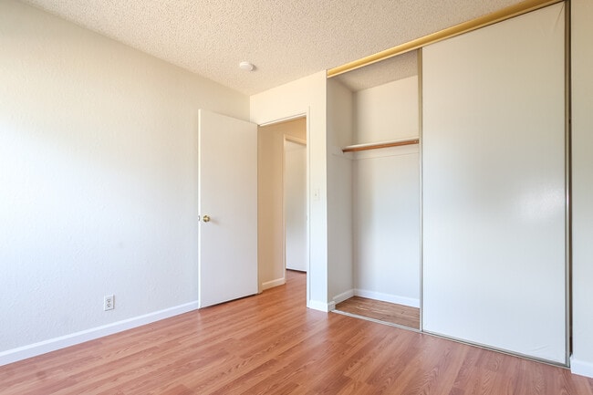 Building Photo - 3 bedroom Home on a corner Lot