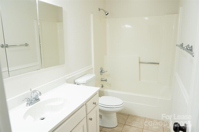 Building Photo - 500 Kirby Ln