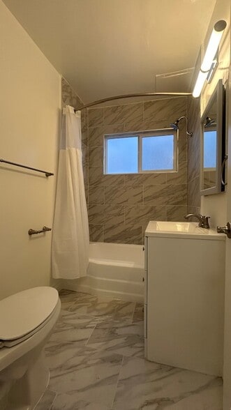 Building Photo - 12012 Washington Pl