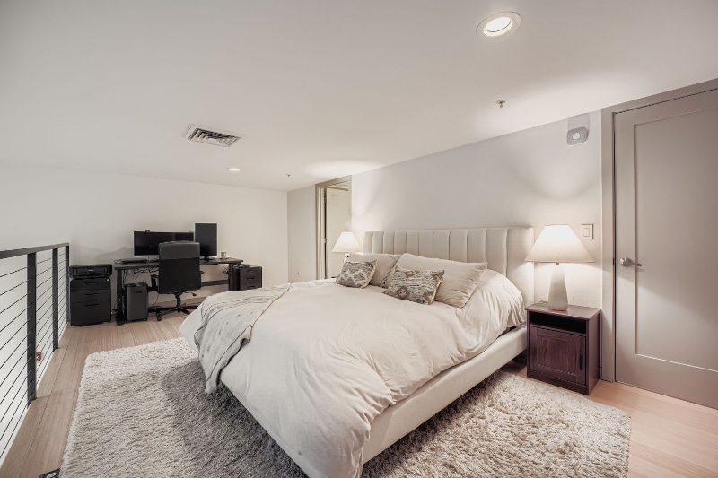 Building Photo - 3104 Western Ave