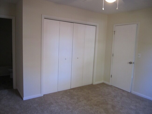 Building Photo - 1711 Park Ave