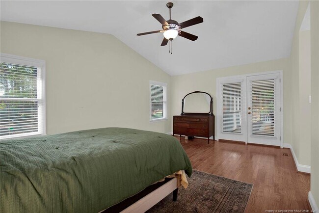 Building Photo - 3305 Granville Dr