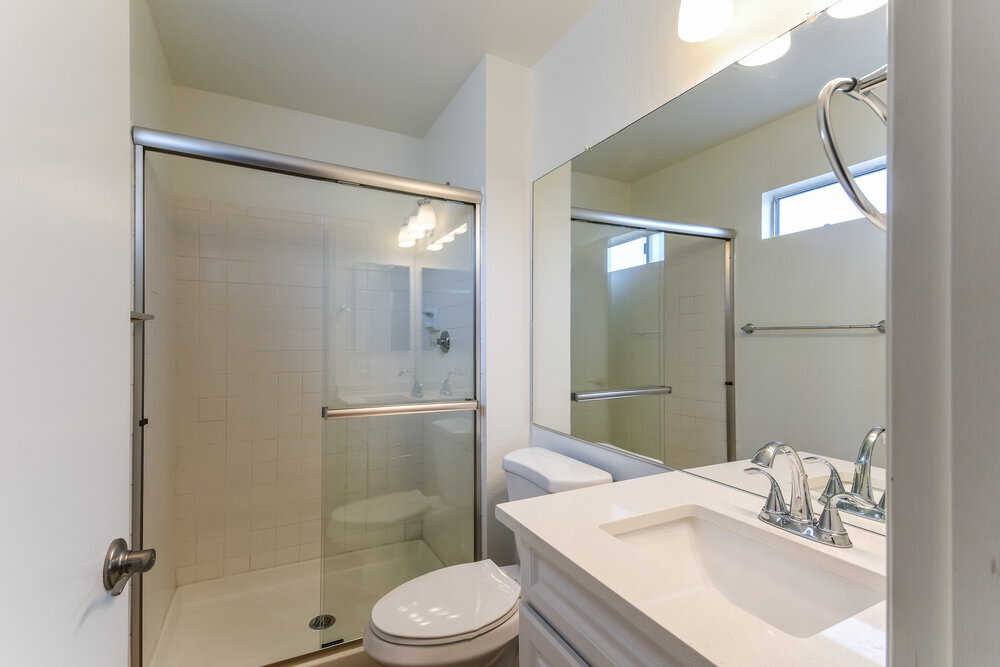 Building Photo - 20610 N 6th Dr