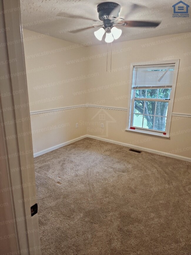 Building Photo - Bright Home, Bright Life